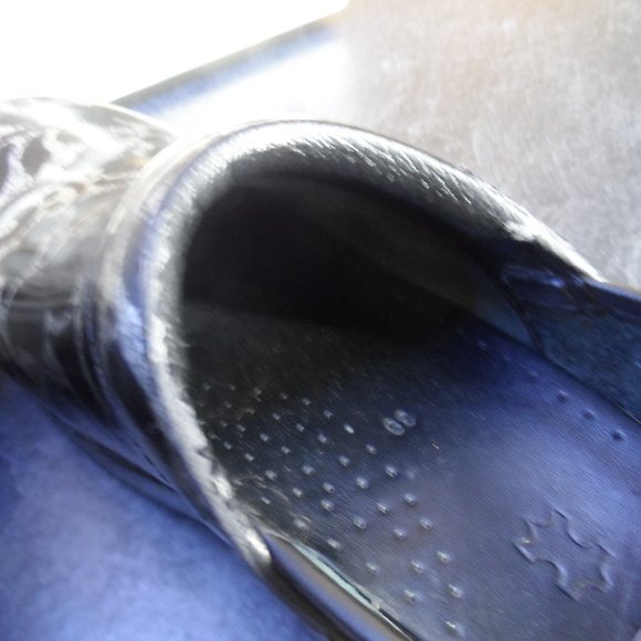 Dansko Black Marble Clogs - Size 39 - Picture 2 of 6